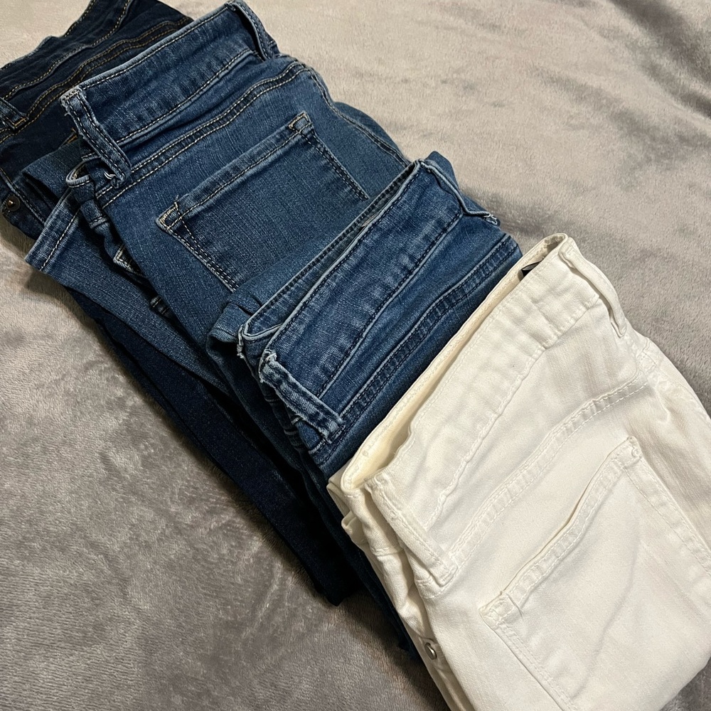 Toothpick Skinny Ripped Jeans - Picture 7 of 7